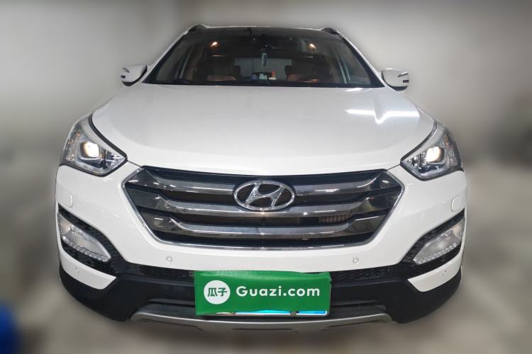 Used Hyundai Santa Fe 2013 Revised Version 2.0T Automatic All-Wheel Drive Top-Tier Trim