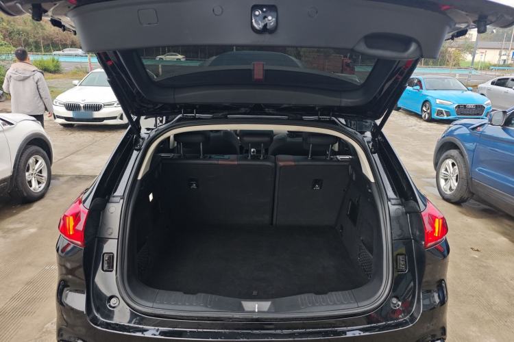 Used Wey VV5 2021 1.5T Two-Wheel Drive Color Pioneer
