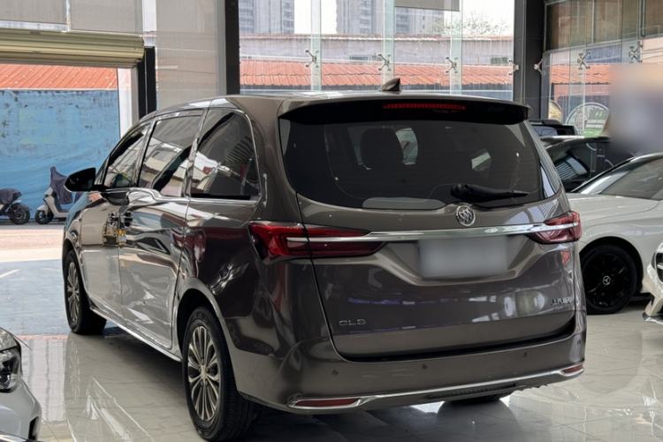 Used Buick GL8 2023 Land Executive Class Smart Enjoyment Model
