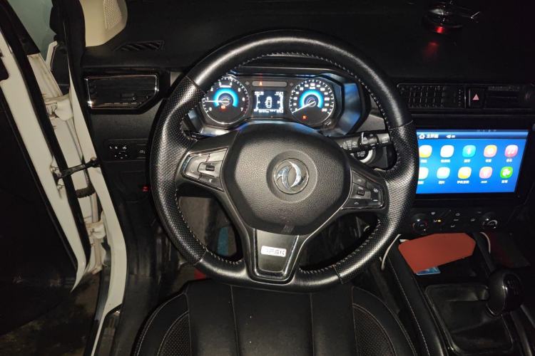 Used Dongfeng Fengon 580 2016 1.5T Manual Luxury Edition Steering Wheel