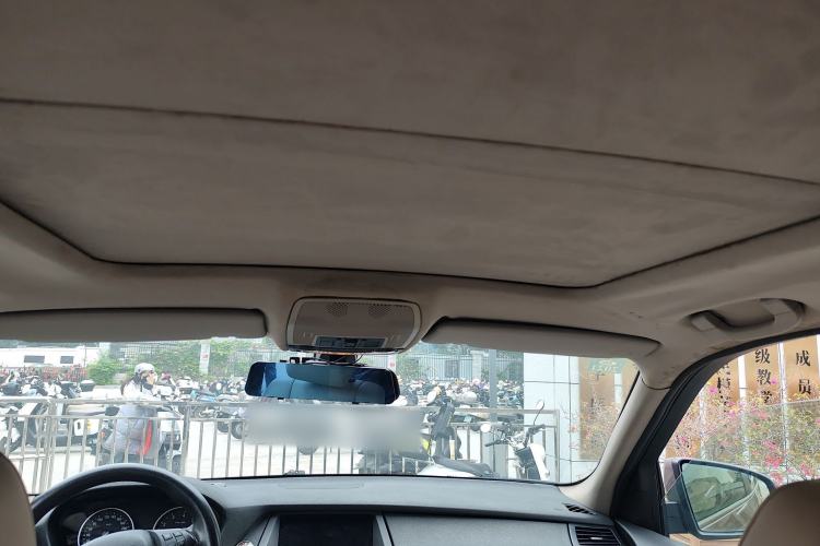 Used BMW X5 2011 xDrive35i Luxury Model
