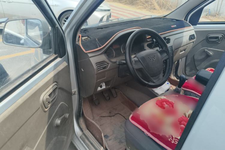 Used Wuling Zhiguang V 2017 1.2L Base Version LMH Driver Seat