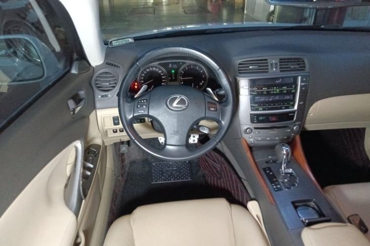 Used Lexus IS 2009 300
