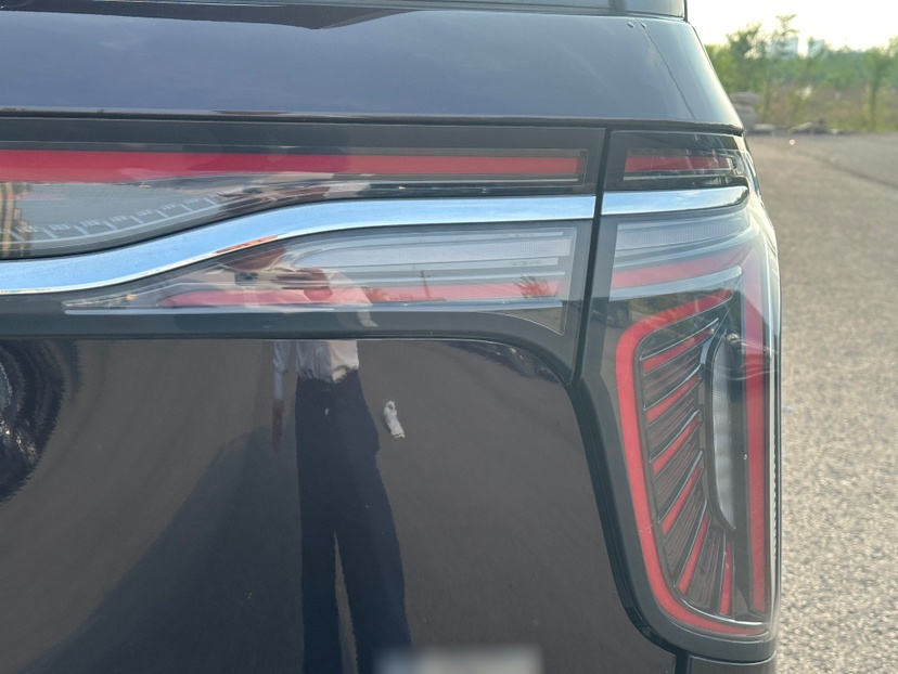 Hongqi HQ9 PHEV 2024 2.0T Four-Wheel Drive Business Edition — снимка 18