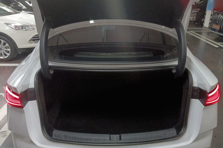 Used BYD Seal 06 New Energy 2024 DM-i 120KM Luxury Model Trunk