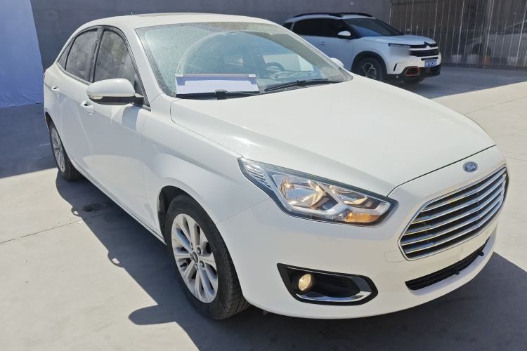 Used Ford Escort 2017 Happiness Edition 1.5L Automatic Fashion Version Front Right 45 Deg
