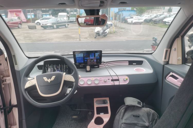 Used Wuling Hongguang MINIEV 2022 Macaron Premium Model – Lithium Ternary Battery Center Console