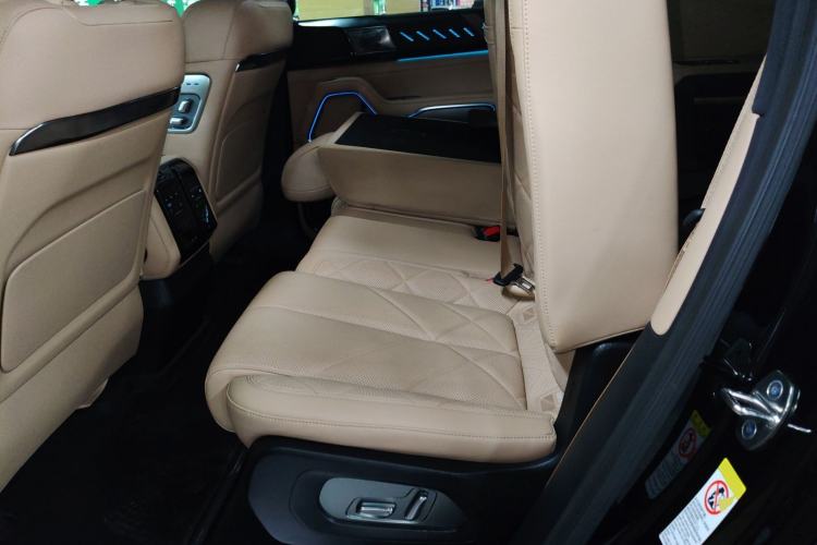 Used Formula Leopard 8 2025 Smart & Brave Flagship Edition 7 Seats Interior 4