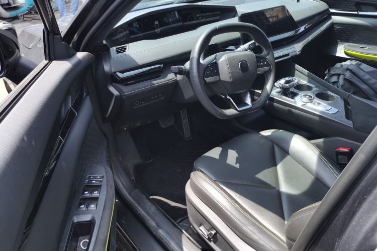 Used CHANGAN UNI-V 2022 1.5T Sport Edition
