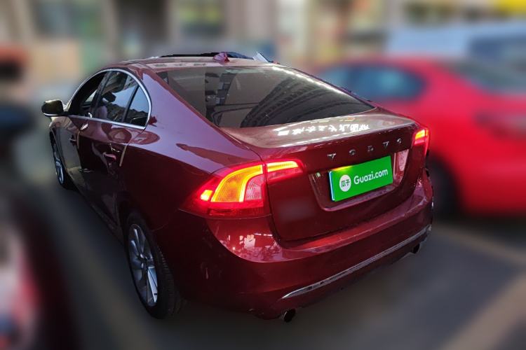 Used Volvo S60 2015 S60L 2.0T Zhiyuan Edition
