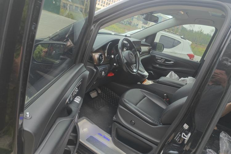 Used Mercedes-Benz V-Class 2020 V 260 L Long-wheelbase Luxury Edition Driver Seat