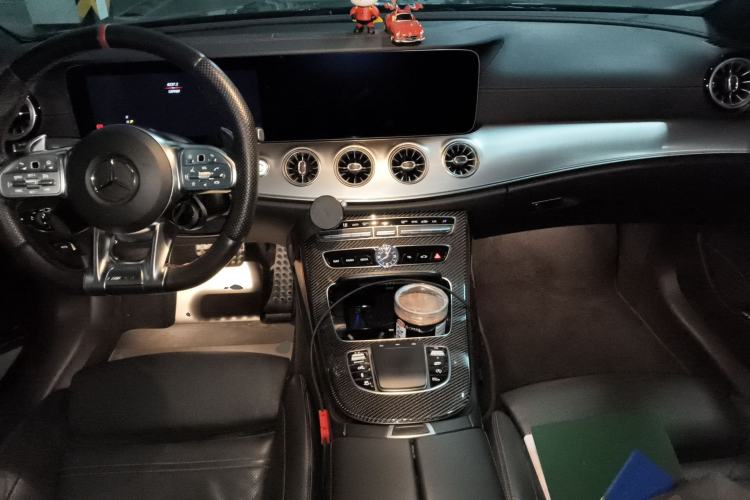 Used Mercedes-Benz E-Class AMG 2019 AMG E 53 4MATIC+ Coupe Center Console