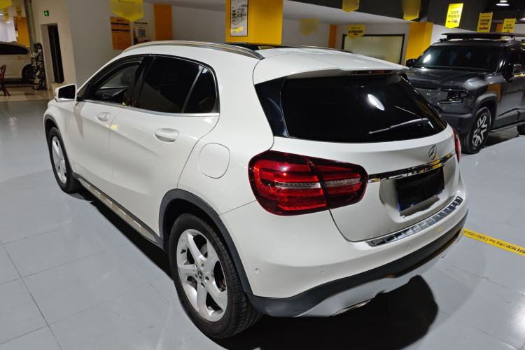Used Mercedes-Benz GLA 2017 GLA 200 Sport Edition Rear Left 45 Deg