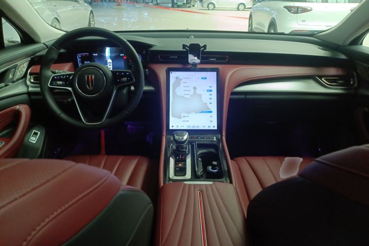 Used Hongqi H5 2024 1.5T DCT Smart Connect Flagship Edition Center Console