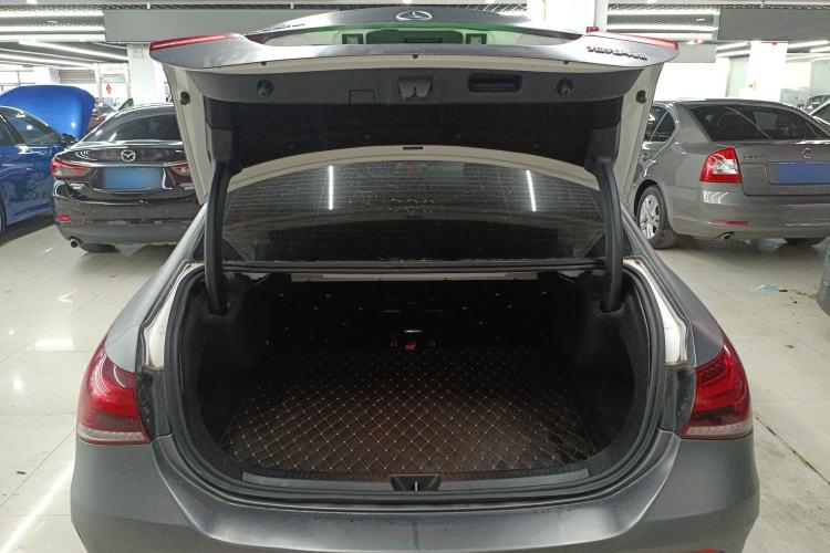 Used Mercedes-Benz A-Class 2022 Restyled A 200 L Sport Sedan Fashion Version
