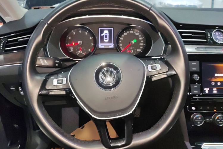 Used Volkswagen Magotan 2019 330TSI DSG Luxury Version China VI Standard