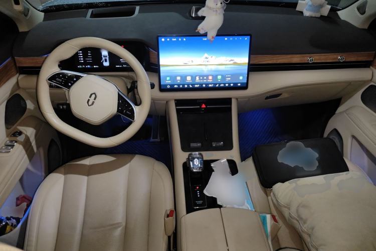 Used Hima AITO M7 2024 1.5T Intelligent Drive 4x4 Max Edition 6 Seats Center Console