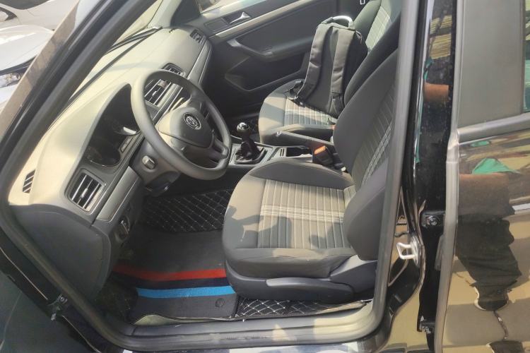 Used Volkswagen Lavida 2019 Lavida Start 1.5L Manual Fashion Edition China VI Standard Left Front Seat