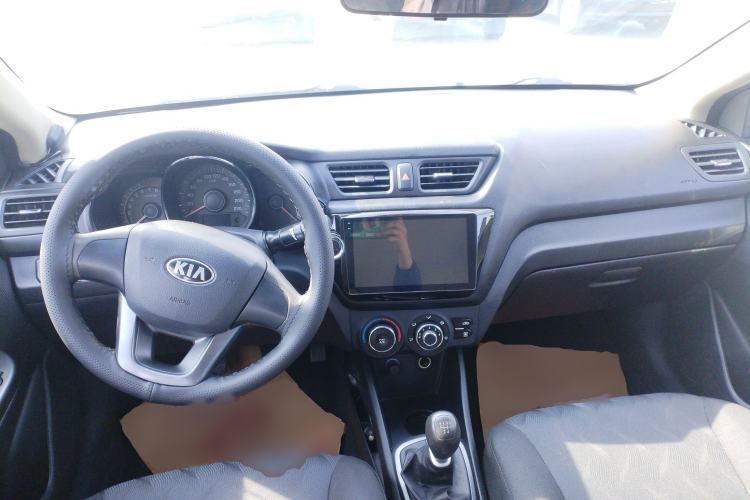 Used Kia K2 2012 Sedan 1.4L MT GLS Commemorative Edition
