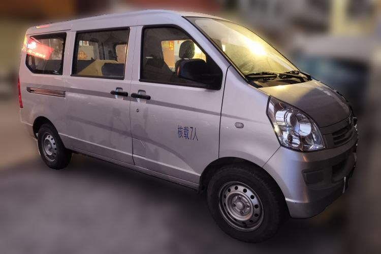 Used Wuling Rongguang S 2021 1.2L Base Model 7-Seater LSI Front Right 45 Deg