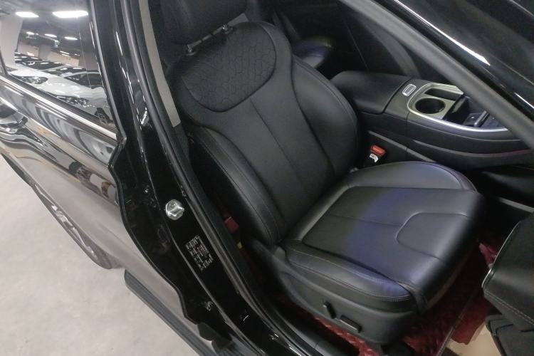 Used Hyundai Santa Fe 2023 Traveler 380T GDi Automatic Two-Wheel Drive LUX Prestige Edition