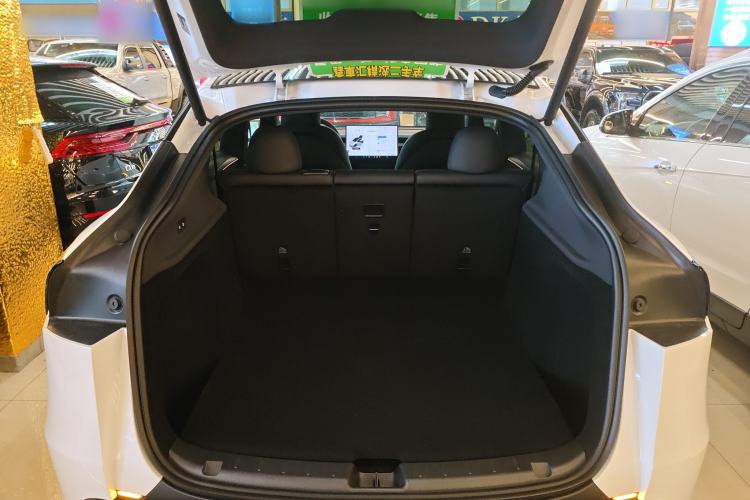 Used Tesla Model Y 2025 Rear-Wheel-Drive Version