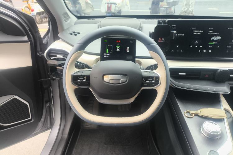 Used Geometry A 2021 Pro Enjoy High-Dimensional Range Edition 430 km A430 Cubic Version Steering Wheel