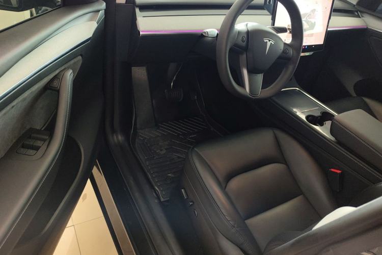 Used Tesla Model Y 2024 Rear-Wheel-Drive Version
