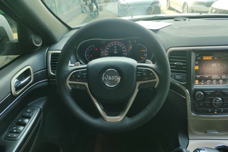 Used Jeep Grand Cherokee (Import) 2015 3.0L Elite Navigation Edition