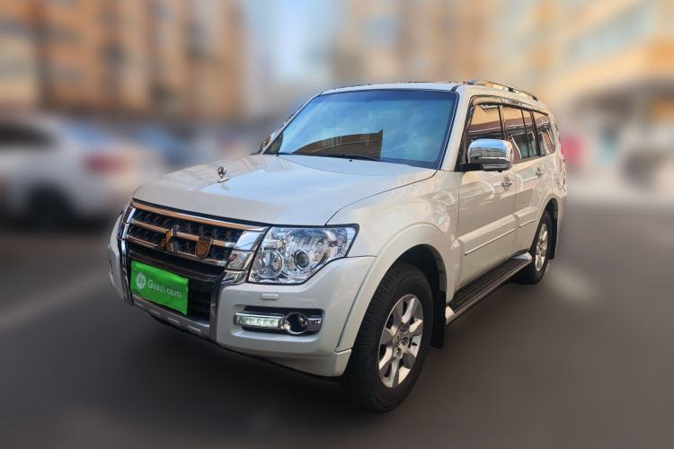 Used Mitsubishi Pajero 