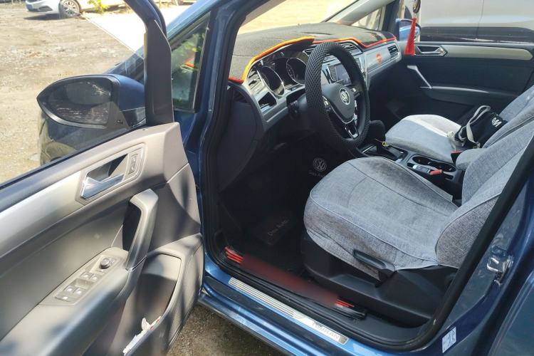 Used Volkswagen Touran 2018 Volkswagen Touran L 280TSI DSG Comfort Edition 7 Seats China VI Standard Driver Seat