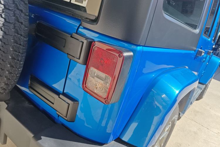 Used Jeep Wrangler 2017 3.0L Sahara Four-Door Comfort Edition
