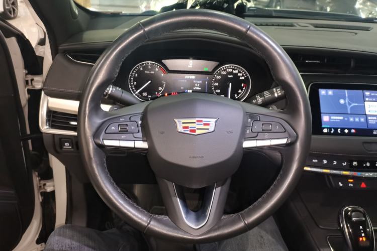 Used Cadillac XT4 2021 28T Two-Wheel Drive Leading Version
