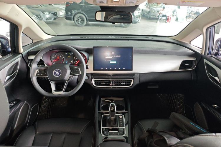 Used BYD Song MAX 2021 Upgraded Model 1.5T Automatic Flagship Version with 6 Seats Center Console