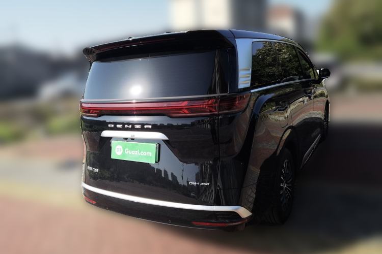 Used Denza D9 2024 DM-i 980 Four-Wheel Drive Prestige Model
