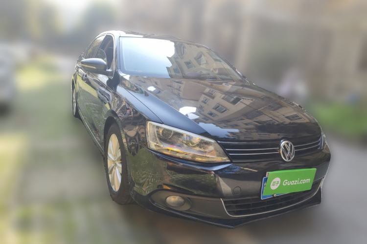 Used Volkswagen Sagitar 2014 1.6L Manual Comfort Model Front Right 45 Deg