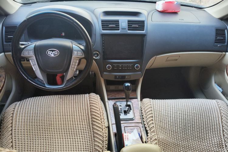 Used BYD G6 2012 1.5TID Automatic Prestige Edition

