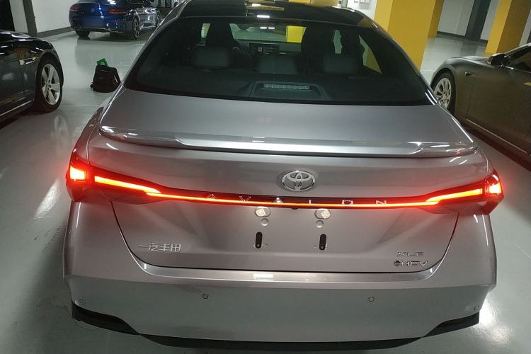 Used Toyota Avalon 2024 Dual-Engine 2.5L XLE Premium Edition