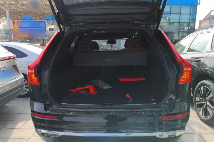 Used Volvo XC60 2024 B5 4x4 Smart Luxury Edition