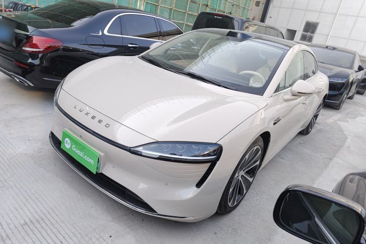 Used Hima Luxeed S7 2025 855 km Max