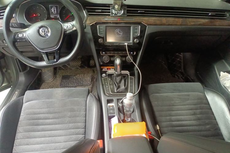 Used Volkswagen Magotan 2017 330TSI DSG Luxury Model