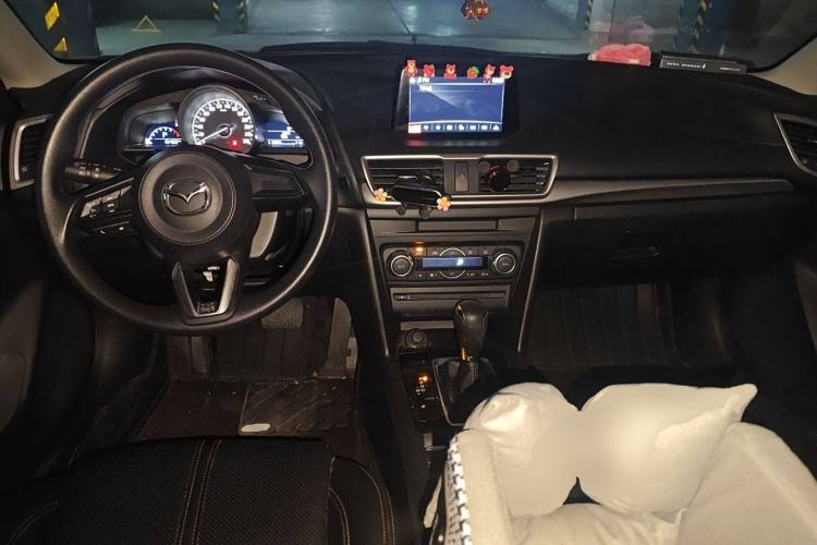 Used Mazda Mazda 3 Axela 2019 Cloud-Controlled Sedan 1.5L Automatic Luxury Model China VI Standard
