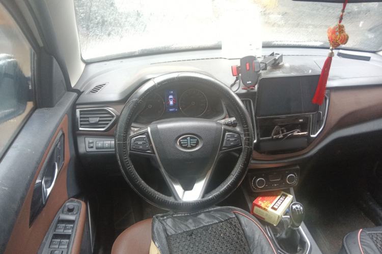 Used FAW Senya R7 2016 1.6L Manual Luxury Model Steering Wheel