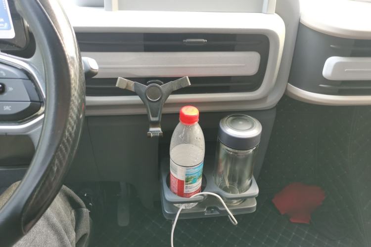 Used SAIC MAXUS Dana V1 2024 V1 Short Wheelbase Low-Roof Multi-Function Version (51 kWh)