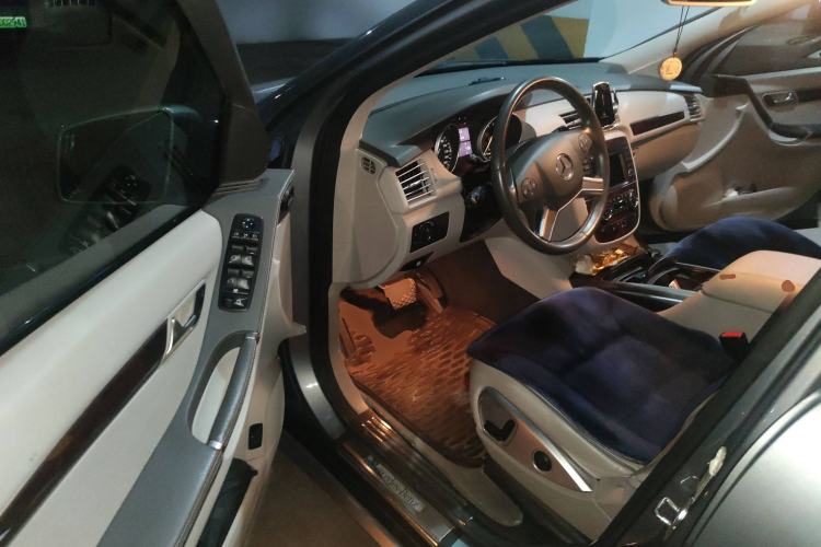 Used Mercedes-Benz R-Class 2011 R 350 L 4MATIC
