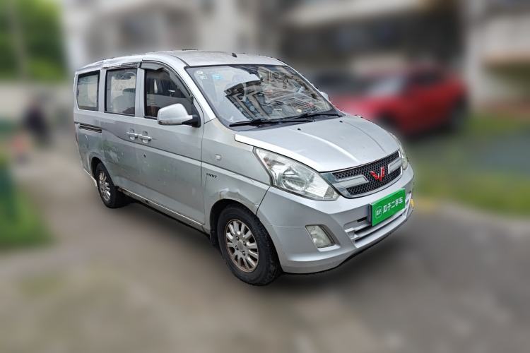 Used Wuling Rongguang V 2016 1.5L Standard Version Front Right 45 Deg
