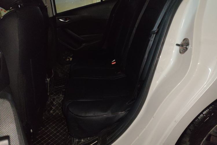 Used Mazda 3 Axela 2014 Sedan 1.5L Automatic Luxury Model