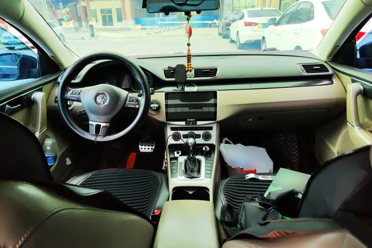 Used Volkswagen Magotan 2015 1.8TSI Luxury Model Center Console