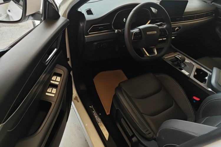 Used Soueast DX8S 2022 1.5T DCT Chieftain Edition 5 Seats
