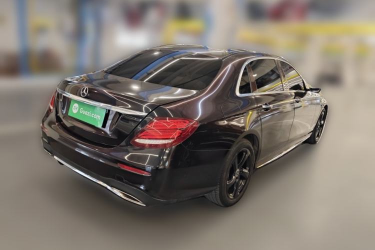 Used Mercedes-Benz E-Class 2019 E 300 L Sporty and Stylish Model